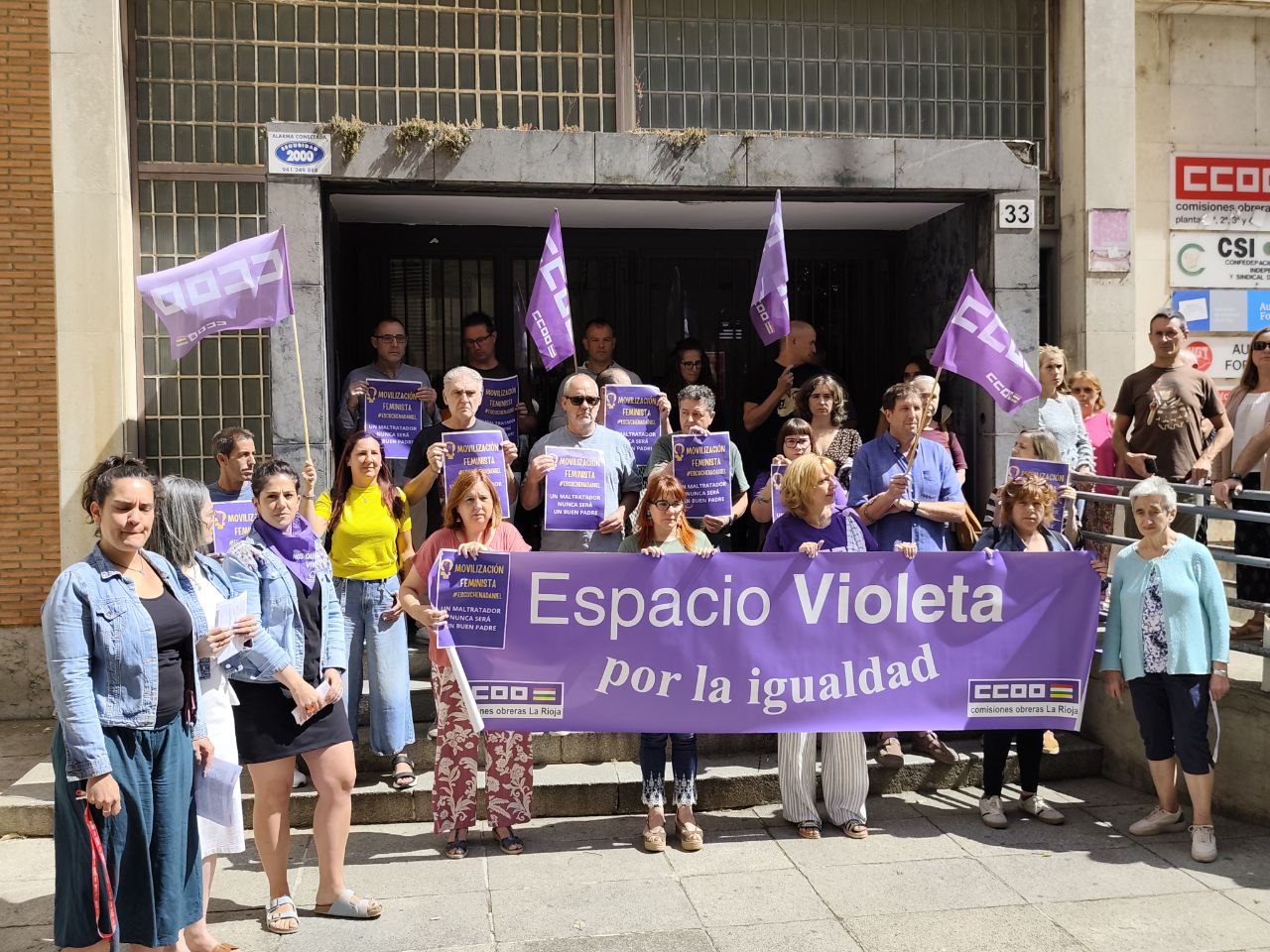 Concentración violencia machista en CCOO La Rioja